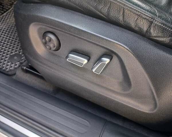 Черный Ауди Ку 5, объемом двигателя 1.98 л и пробегом 125 тыс. км за 20300 $, фото 8 на Automoto.ua