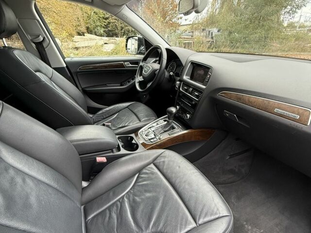 Черный Ауди Ку 5, объемом двигателя 2 л и пробегом 192 тыс. км за 15300 $, фото 22 на Automoto.ua