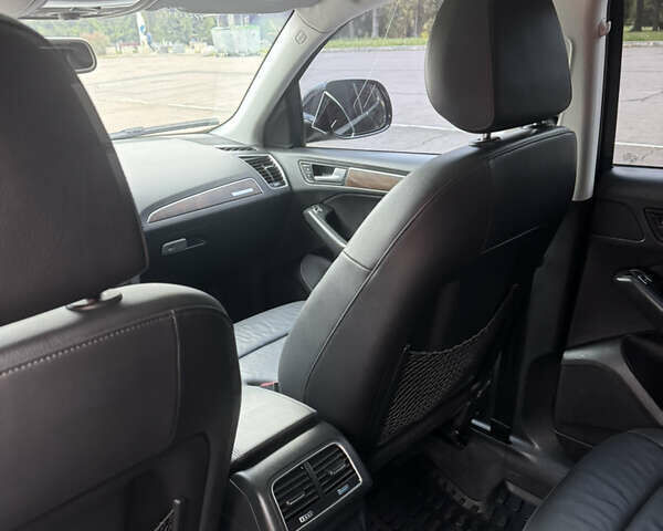 Чорний Ауді Ку 5, об'ємом двигуна 2 л та пробігом 281 тис. км за 15499 $, фото 27 на Automoto.ua