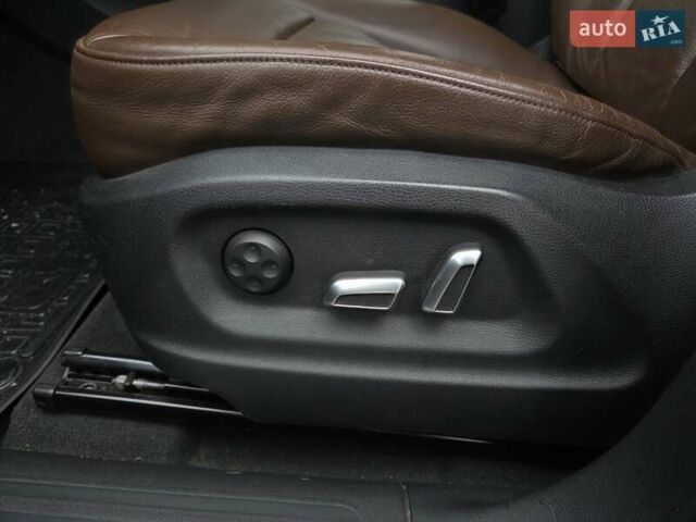 Чорний Ауді Ку 5, об'ємом двигуна 2 л та пробігом 112 тис. км за 15950 $, фото 35 на Automoto.ua