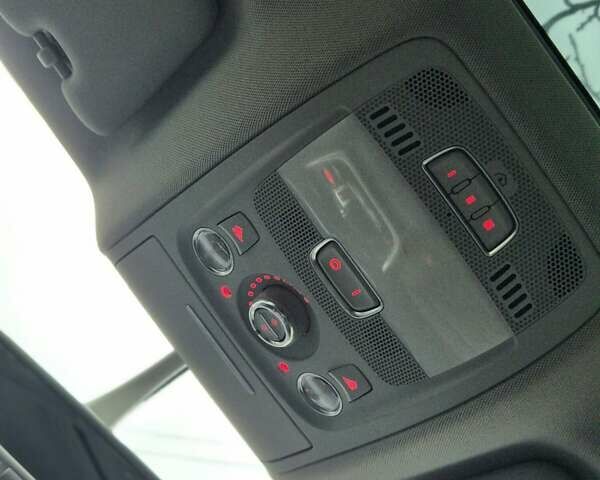 Черный Ауди Ку 5, объемом двигателя 2 л и пробегом 143 тыс. км за 16700 $, фото 77 на Automoto.ua