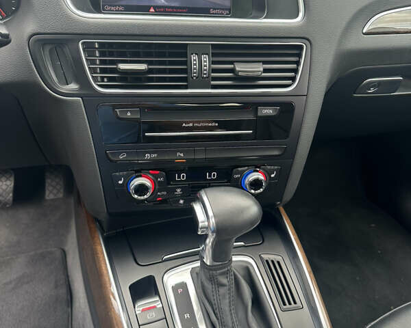 Черный Ауди Ку 5, объемом двигателя 1.98 л и пробегом 220 тыс. км за 14950 $, фото 41 на Automoto.ua
