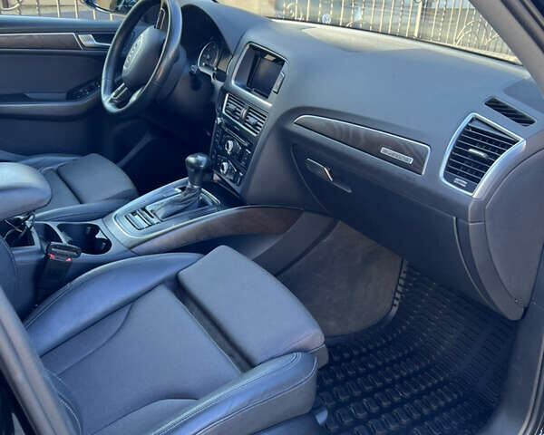 Черный Ауди Ку 5, объемом двигателя 2 л и пробегом 161 тыс. км за 25900 $, фото 6 на Automoto.ua