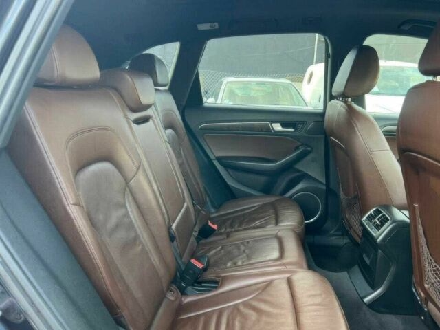 Черный Ауди Ку 5, объемом двигателя 3 л и пробегом 78 тыс. км за 10200 $, фото 8 на Automoto.ua