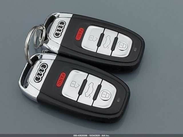 Черный Ауди Ку 5, объемом двигателя 2 л и пробегом 81 тыс. км за 3000 $, фото 12 на Automoto.ua