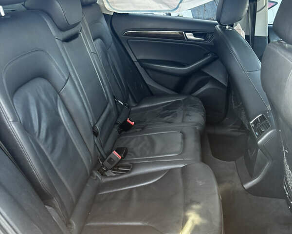 Черный Ауди Ку 5, объемом двигателя 1.98 л и пробегом 224 тыс. км за 10300 $, фото 13 на Automoto.ua