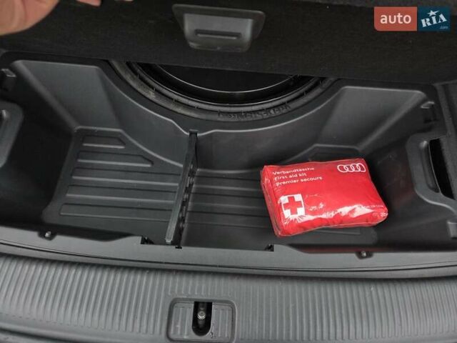 Чорний Ауді Ку 5, об'ємом двигуна 2 л та пробігом 112 тис. км за 15950 $, фото 38 на Automoto.ua