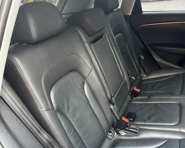 Чорний Ауді Ку 5, об'ємом двигуна 2 л та пробігом 281 тис. км за 15499 $, фото 38 на Automoto.ua