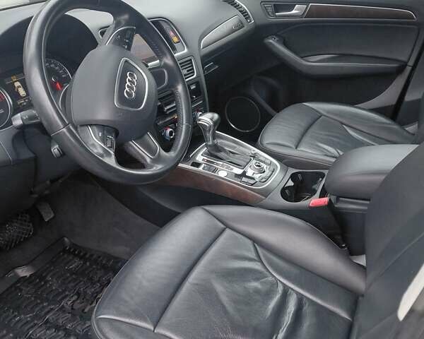 Черный Ауди Ку 5, объемом двигателя 0 л и пробегом 221 тыс. км за 16000 $, фото 6 на Automoto.ua