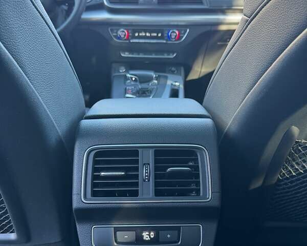 Черный Ауди Ку 5, объемом двигателя 2 л и пробегом 199 тыс. км за 29000 $, фото 77 на Automoto.ua