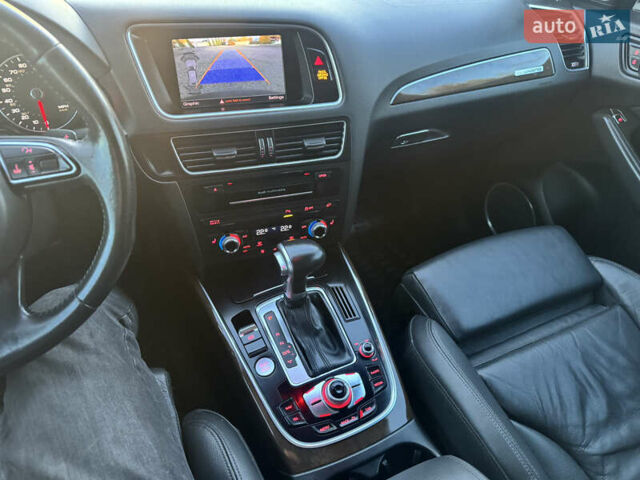 Черный Ауди Ку 5, объемом двигателя 2 л и пробегом 180 тыс. км за 15000 $, фото 31 на Automoto.ua