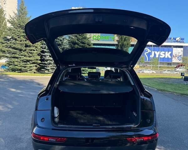 Черный Ауди Ку 5, объемом двигателя 2 л и пробегом 199 тыс. км за 29000 $, фото 16 на Automoto.ua