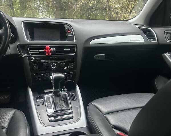 Черный Ауди Ку 5, объемом двигателя 1.98 л и пробегом 124 тыс. км за 17500 $, фото 2 на Automoto.ua
