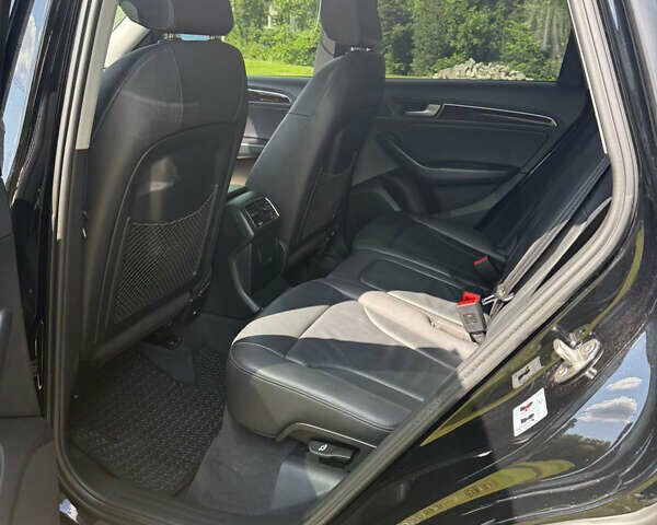 Черный Ауди Ку 5, объемом двигателя 2 л и пробегом 220 тыс. км за 16100 $, фото 12 на Automoto.ua