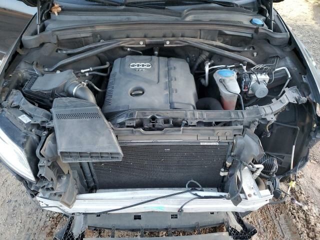 Черный Ауди Ку 5, объемом двигателя 2 л и пробегом 131 тыс. км за 16000 $, фото 11 на Automoto.ua