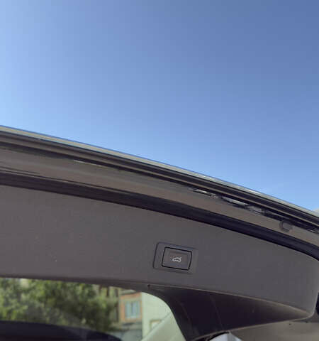 Черный Ауди Ку 5, объемом двигателя 2 л и пробегом 165 тыс. км за 19200 $, фото 14 на Automoto.ua