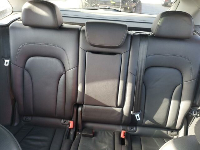 Черный Ауди Ку 5, объемом двигателя 2 л и пробегом 81 тыс. км за 14800 $, фото 9 на Automoto.ua