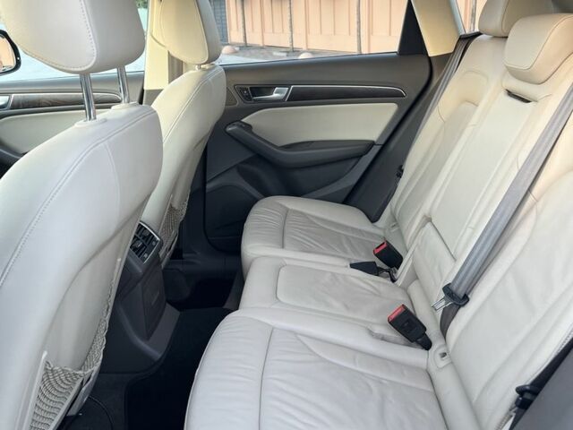 Черный Ауди Ку 5, объемом двигателя 2 л и пробегом 230 тыс. км за 14500 $, фото 12 на Automoto.ua