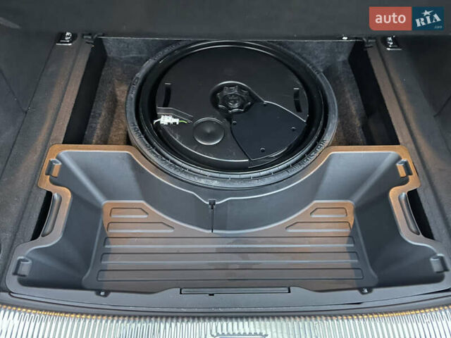 Черный Ауди Ку 5, объемом двигателя 2 л и пробегом 259 тыс. км за 14250 $, фото 20 на Automoto.ua