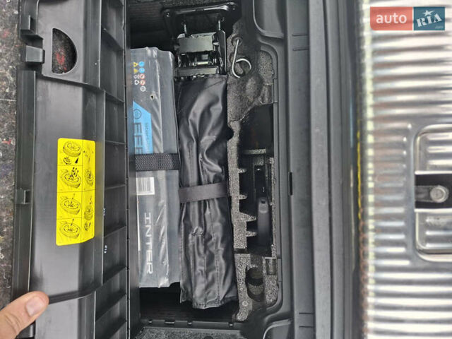 Черный Ауди Ку 5, объемом двигателя 2.97 л и пробегом 227 тыс. км за 19200 $, фото 13 на Automoto.ua