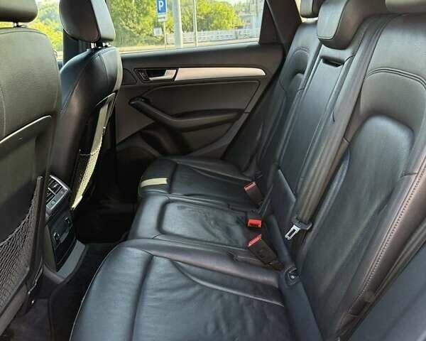 Чорний Ауді Ку 5, об'ємом двигуна 3 л та пробігом 225 тис. км за 15700 $, фото 14 на Automoto.ua