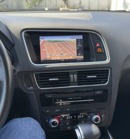 Черный Ауди Ку 5, объемом двигателя 2 л и пробегом 165 тыс. км за 19200 $, фото 9 на Automoto.ua