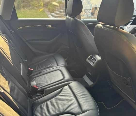 Черный Ауди Ку 5, объемом двигателя 2 л и пробегом 157 тыс. км за 11600 $, фото 9 на Automoto.ua