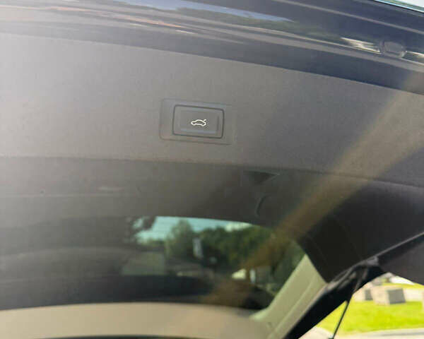 Черный Ауди Ку 5, объемом двигателя 2 л и пробегом 220 тыс. км за 16100 $, фото 9 на Automoto.ua