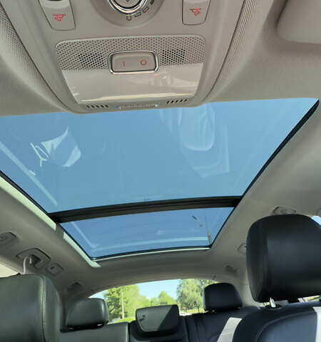 Черный Ауди Ку 5, объемом двигателя 2 л и пробегом 165 тыс. км за 19200 $, фото 12 на Automoto.ua