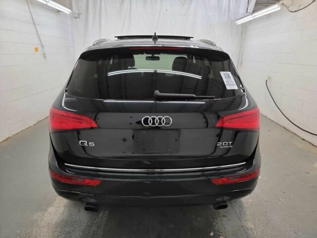 Черный Ауди Ку 5, объемом двигателя 2 л и пробегом 76 тыс. км за 15000 $, фото 4 на Automoto.ua