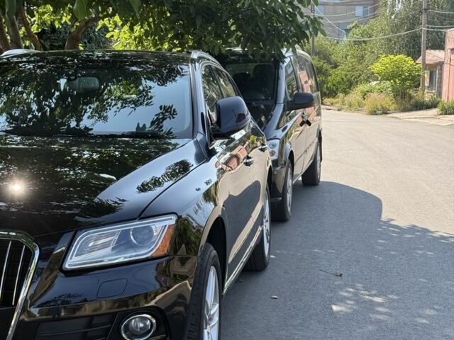 Черный Ауди Ку 5, объемом двигателя 2 л и пробегом 200 тыс. км за 17600 $, фото 1 на Automoto.ua