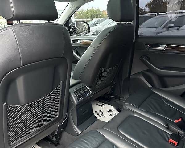 Черный Ауди Ку 5, объемом двигателя 2 л и пробегом 122 тыс. км за 14700 $, фото 12 на Automoto.ua