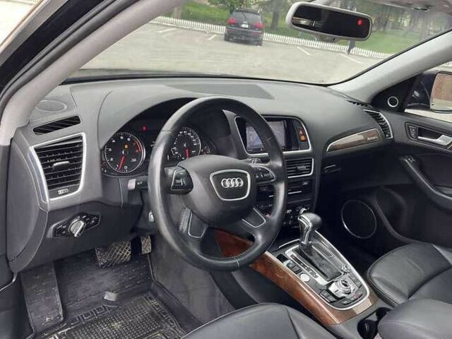 Чорний Ауді Ку 5, об'ємом двигуна 2 л та пробігом 92 тис. км за 10500 $, фото 12 на Automoto.ua