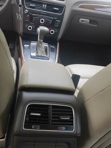 Чорний Ауді Ку 5, об'ємом двигуна 2 л та пробігом 221 тис. км за 16200 $, фото 16 на Automoto.ua