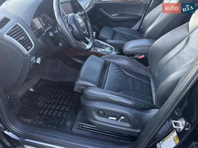 Черный Ауди Ку 5, объемом двигателя 2 л и пробегом 180 тыс. км за 15000 $, фото 36 на Automoto.ua