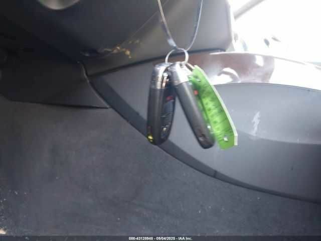 Черный Ауди Ку 5, объемом двигателя 2 л и пробегом 97 тыс. км за 2300 $, фото 10 на Automoto.ua