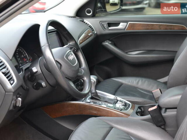 Черный Ауди Ку 5, объемом двигателя 1.98 л и пробегом 149 тыс. км за 13999 $, фото 16 на Automoto.ua