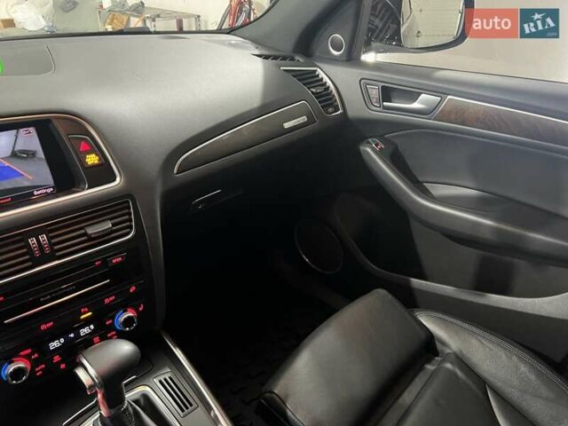 Чорний Ауді Ку 5, об'ємом двигуна 3 л та пробігом 217 тис. км за 15800 $, фото 9 на Automoto.ua