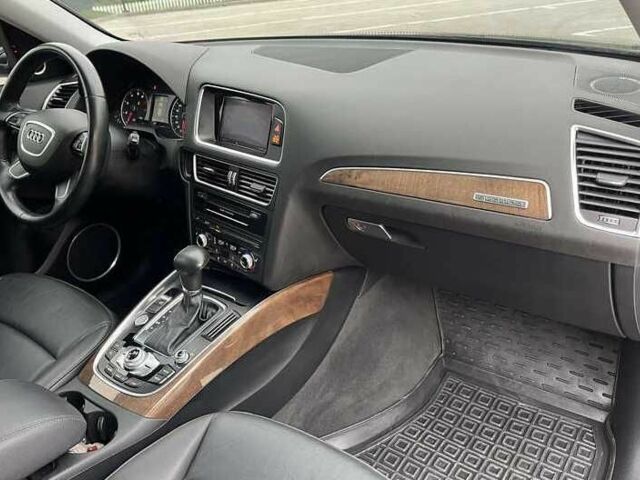 Чорний Ауді Ку 5, об'ємом двигуна 2 л та пробігом 92 тис. км за 10500 $, фото 15 на Automoto.ua