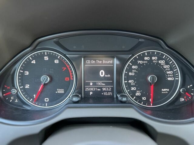 Черный Ауди Ку 5, объемом двигателя 2 л и пробегом 230 тыс. км за 14500 $, фото 18 на Automoto.ua