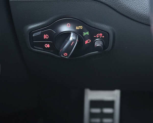 Черный Ауди Ку 5, объемом двигателя 1.98 л и пробегом 172 тыс. км за 17900 $, фото 11 на Automoto.ua