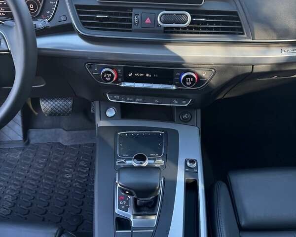 Черный Ауди Ку 5, объемом двигателя 2 л и пробегом 199 тыс. км за 29000 $, фото 49 на Automoto.ua