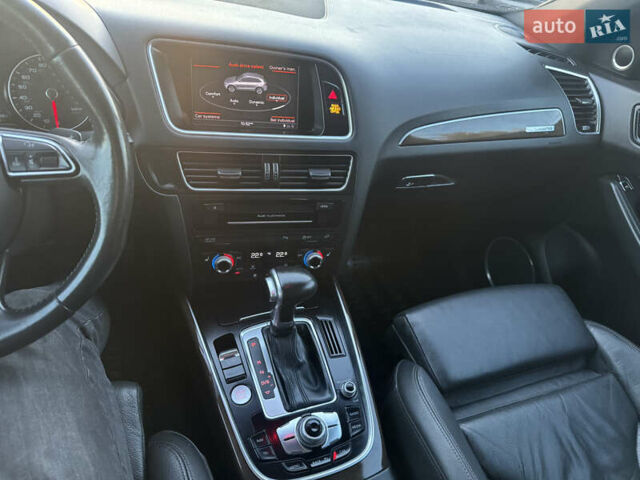 Черный Ауди Ку 5, объемом двигателя 2 л и пробегом 180 тыс. км за 15000 $, фото 28 на Automoto.ua