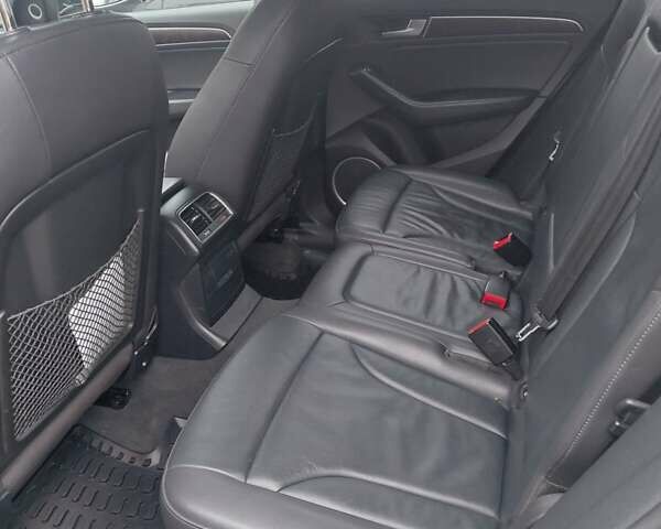 Черный Ауди Ку 5, объемом двигателя 0 л и пробегом 221 тыс. км за 16000 $, фото 5 на Automoto.ua