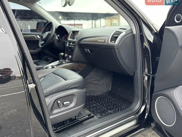 Черный Ауди Ку 5, объемом двигателя 2 л и пробегом 163 тыс. км за 15477 $, фото 30 на Automoto.ua