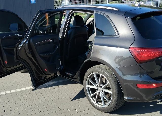 Ауди Ку 5 2016 в Умани на Automoto.ua Черный Ауди Ку 5, объемом двигателя 3 л и пробегом 219 тыс. км за 18750 $, фото 6 на Automoto.ua