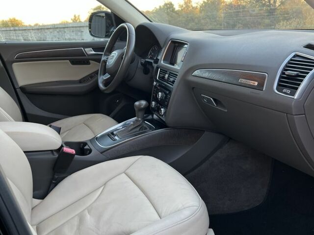 Черный Ауди Ку 5, объемом двигателя 2 л и пробегом 230 тыс. км за 14500 $, фото 15 на Automoto.ua