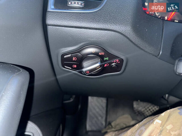 Черный Ауди Ку 5, объемом двигателя 2 л и пробегом 208 тыс. км за 19850 $, фото 41 на Automoto.ua