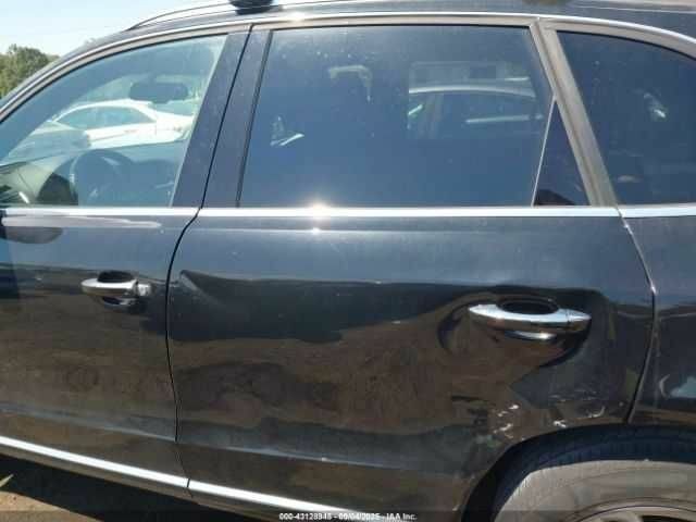 Черный Ауди Ку 5, объемом двигателя 2 л и пробегом 97 тыс. км за 2300 $, фото 13 на Automoto.ua