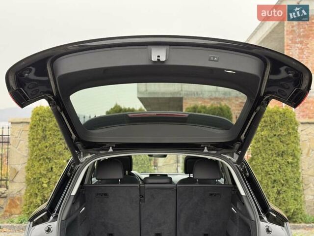 Чорний Ауді Ку 5, об'ємом двигуна 2 л та пробігом 160 тис. км за 20999 $, фото 65 на Automoto.ua